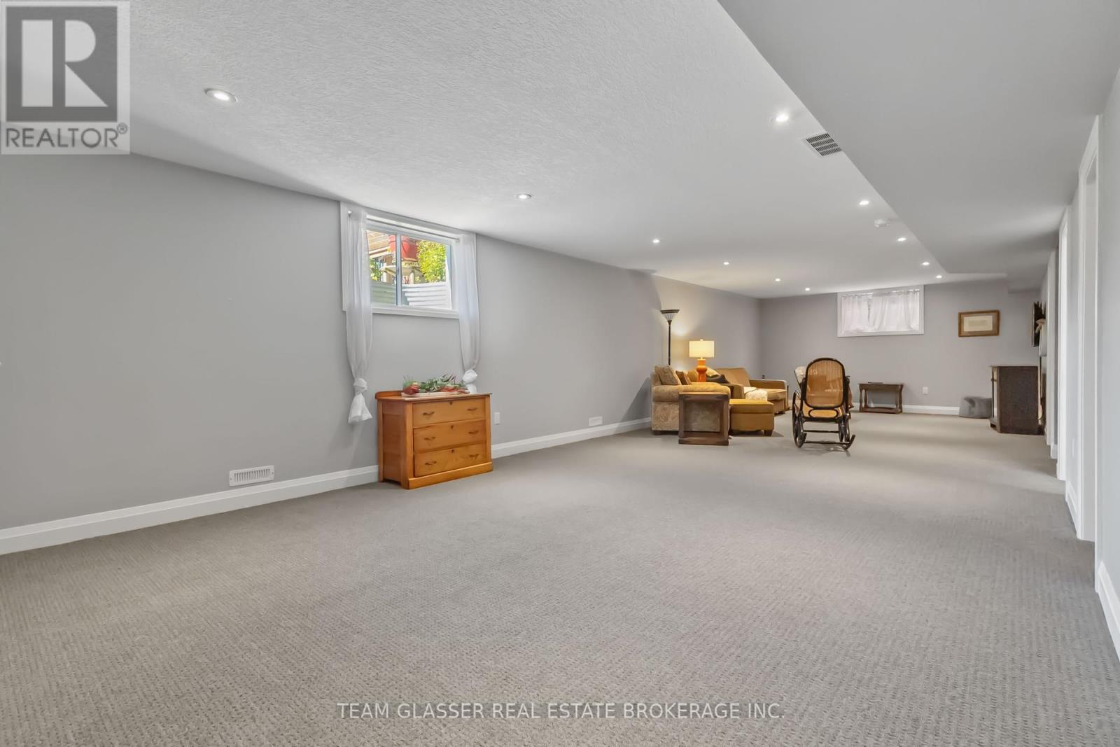 151 Spencer Avenue, Lucan Biddulph (Lucan), Ontario  N0M 2J0 - Photo 5 - X9384371