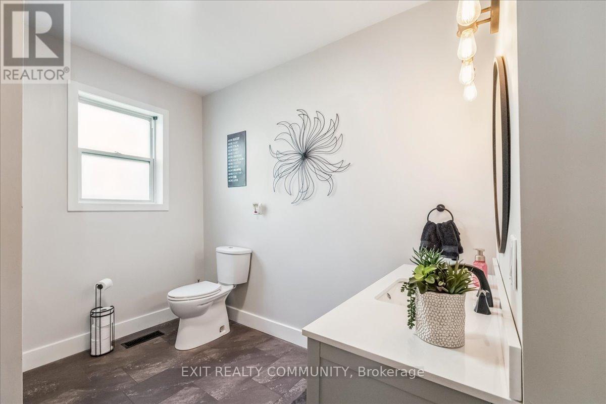 21 Edward Street, Bluewater, Ontario  N0M 2T0 - Photo 17 - X9385281