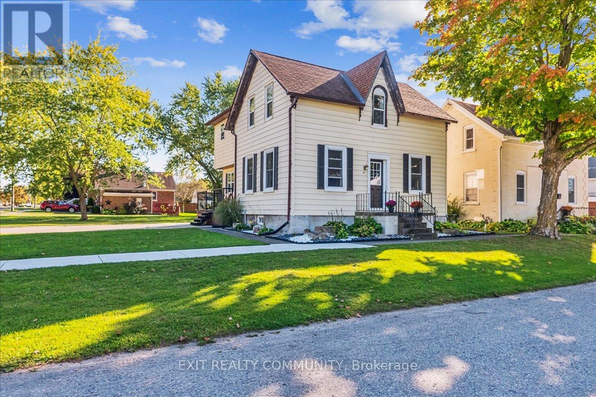 21 Edward Street, Bluewater, Ontario  N0M 2T0 - Photo 2 - X9385281
