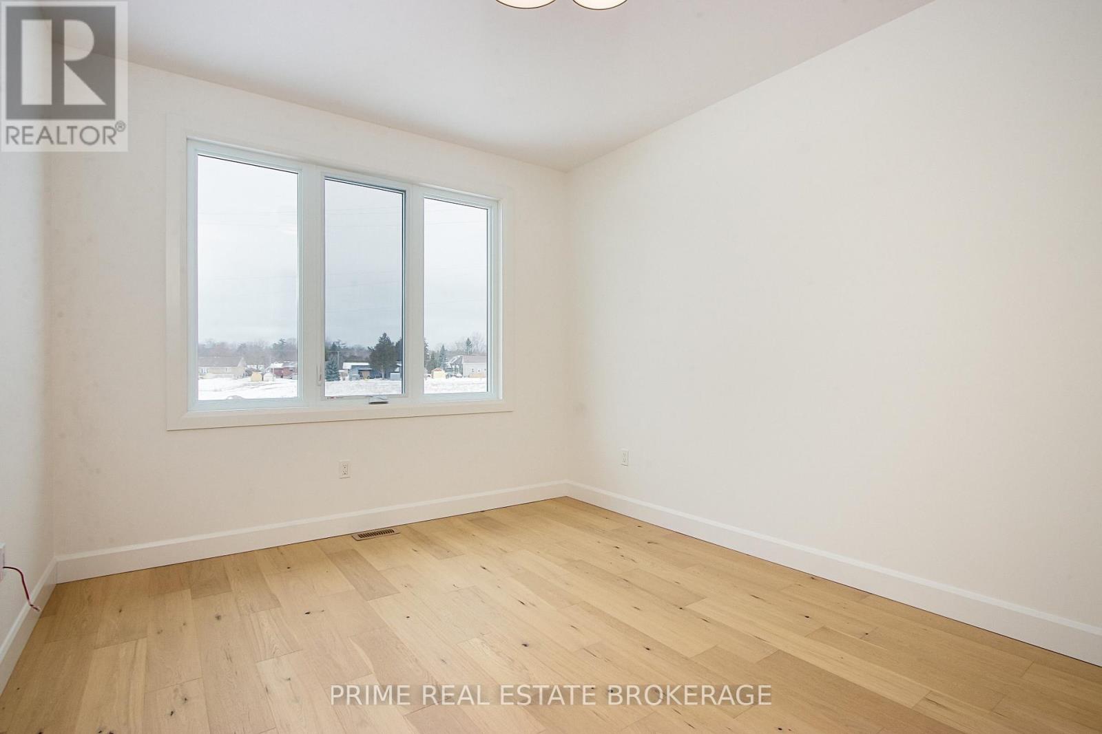 71 - 11 Coastal Crescent, Lambton Shores (Grand Bend), Ontario  N0M 1T0 - Photo 16 - X9385324