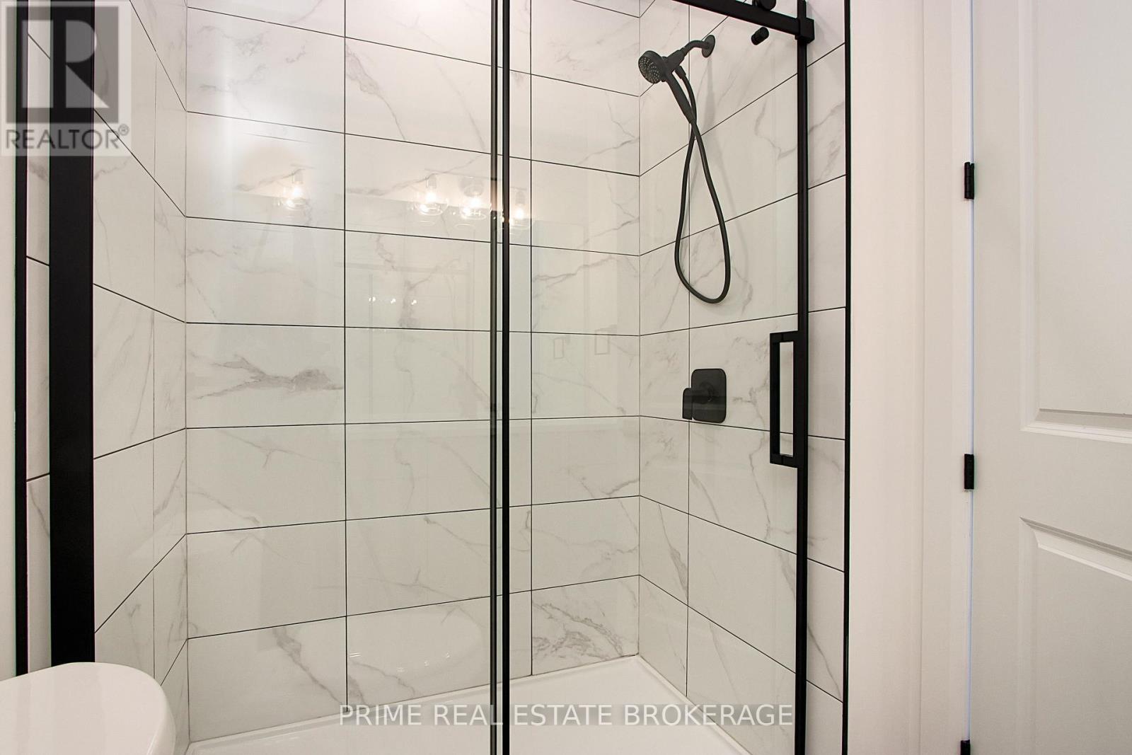 71 - 11 Coastal Crescent, Lambton Shores (Grand Bend), Ontario  N0M 1T0 - Photo 20 - X9385324