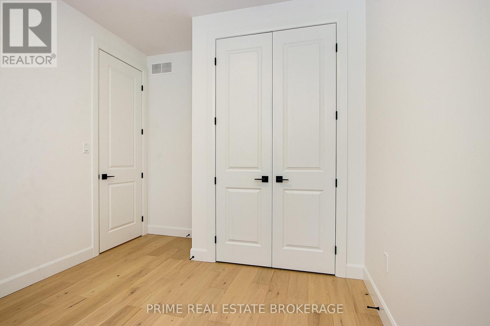 71 - 11 Coastal Crescent, Lambton Shores (Grand Bend), Ontario  N0M 1T0 - Photo 22 - X9385324