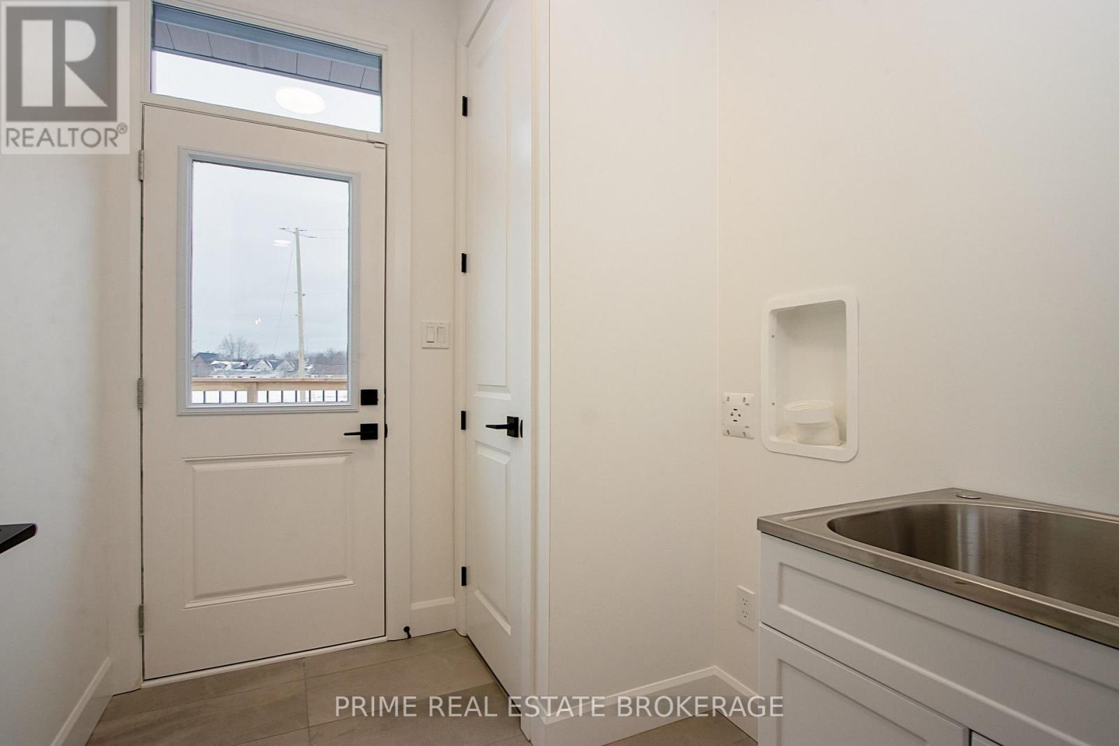71 - 11 Coastal Crescent, Lambton Shores (Grand Bend), Ontario  N0M 1T0 - Photo 23 - X9385324