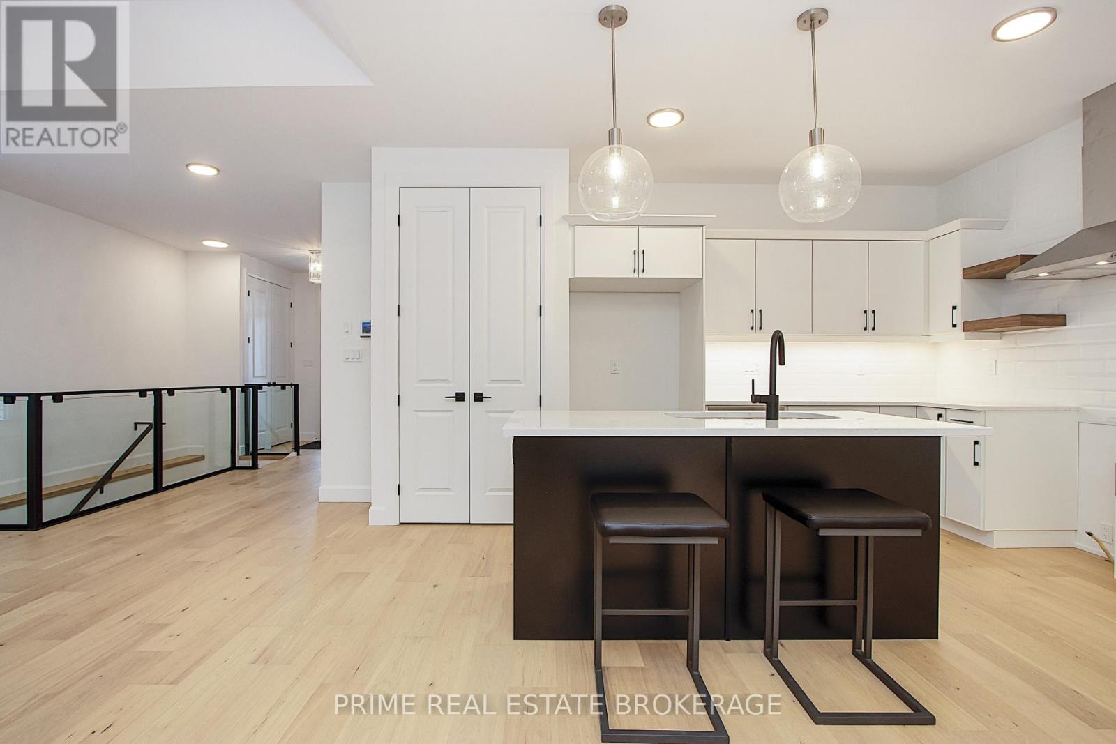 71 - 11 Coastal Crescent, Lambton Shores (Grand Bend), Ontario  N0M 1T0 - Photo 6 - X9385324