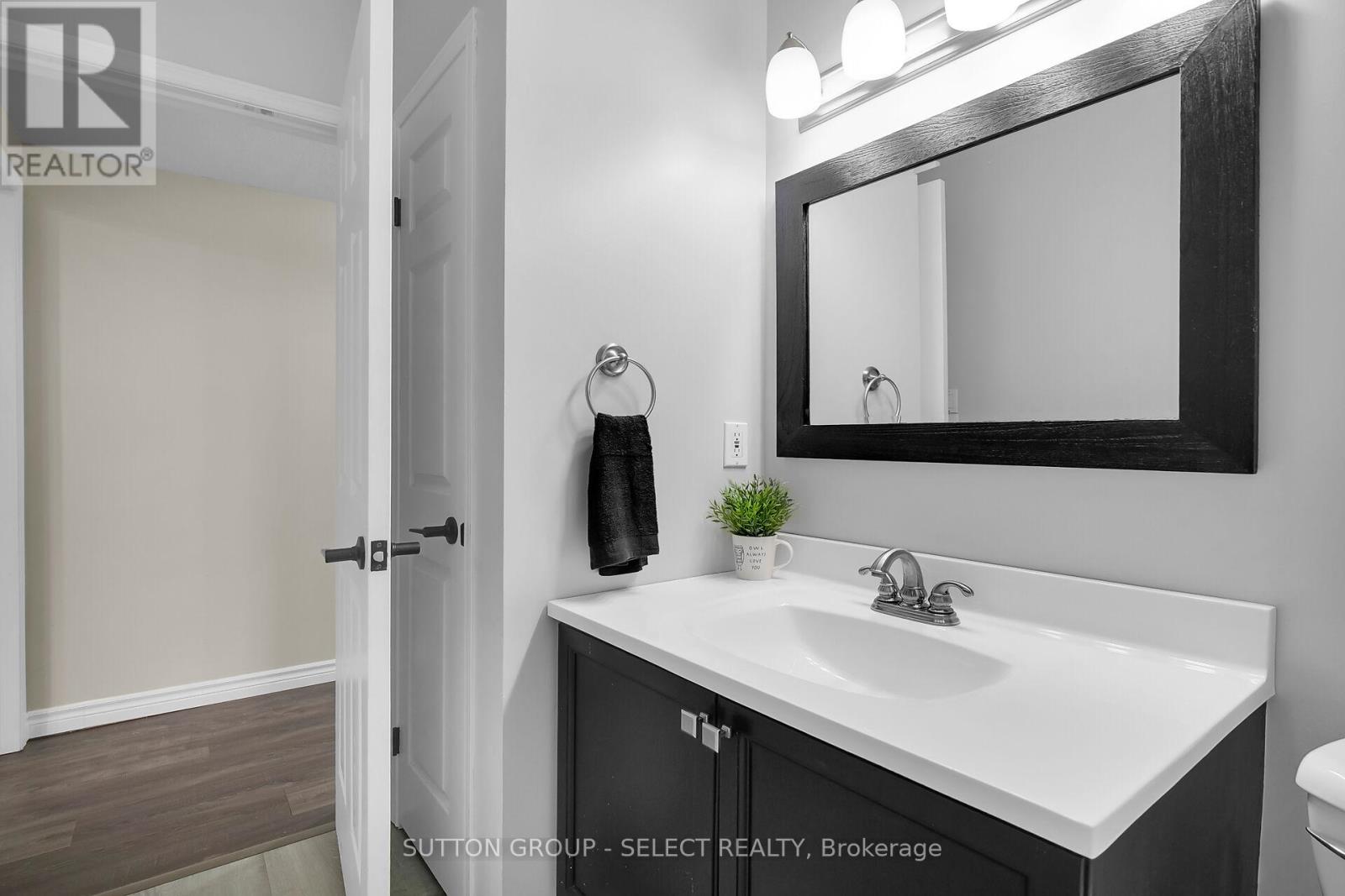 61 Willow Crescent, Strathroy-Caradoc (Ne), Ontario  N7G 4G3 - Photo 23 - X9385333