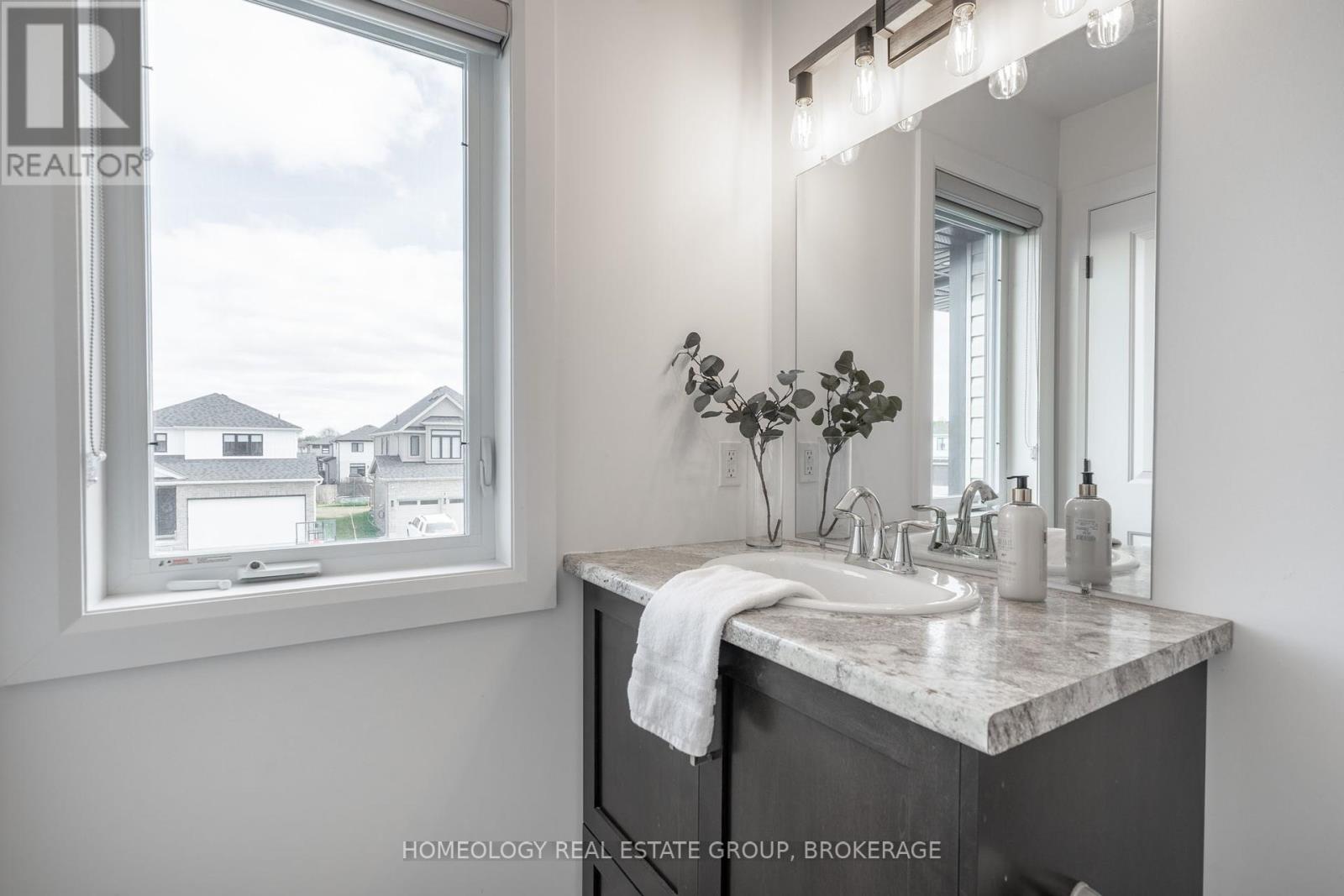 5 Armstrong Street, Strathroy-Caradoc (Mount Brydges), Ontario  N0L 1W0 - Photo 23 - X9385639