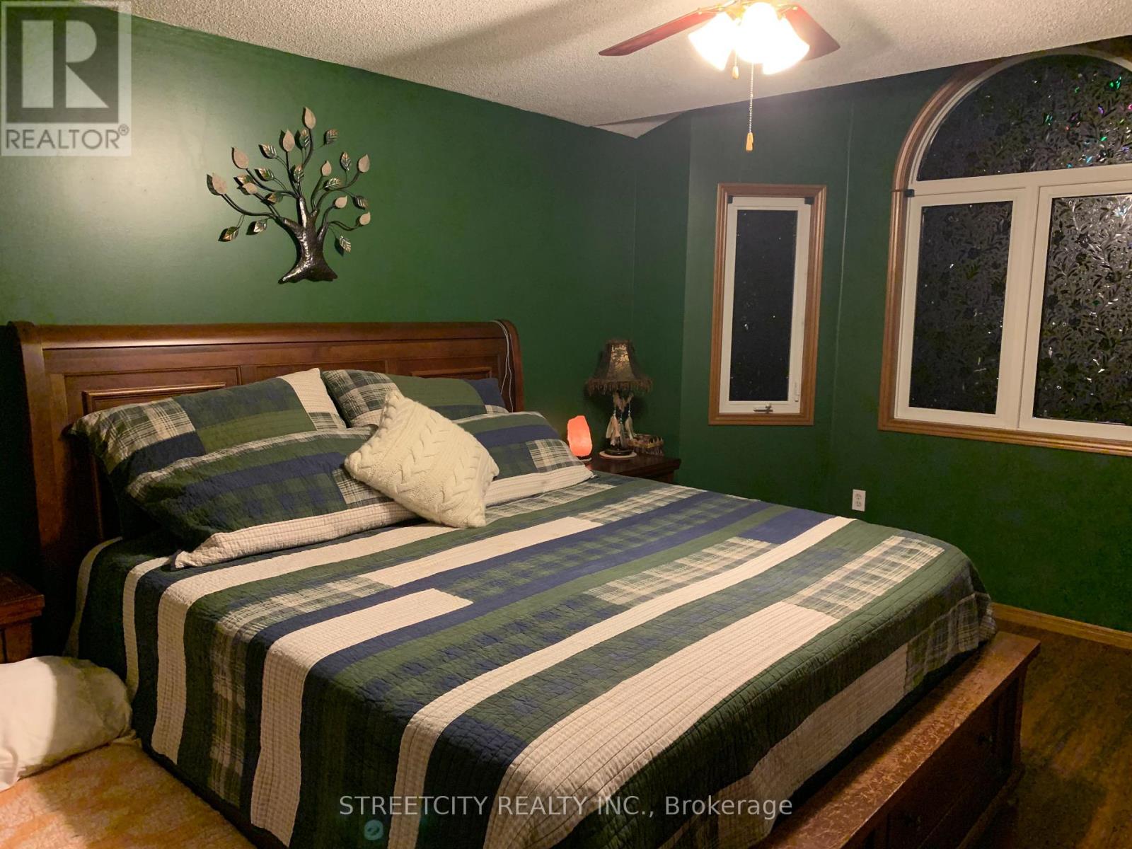 161 Roe Street, Southwest Middlesex (Glencoe), Ontario  N0L 1M0 - Photo 18 - X9385832
