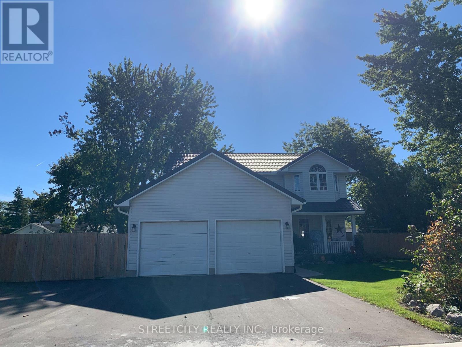 161 Roe Street, Southwest Middlesex (Glencoe), Ontario  N0L 1M0 - Photo 2 - X9385832
