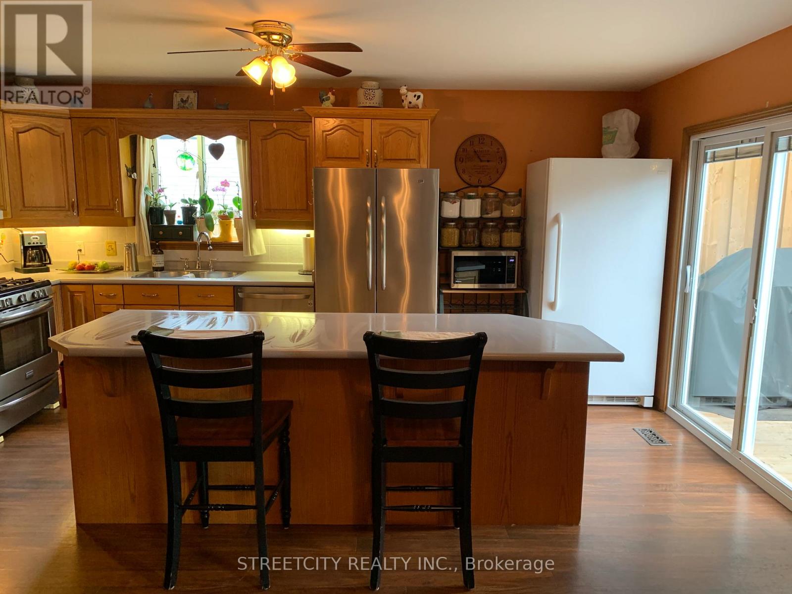 161 Roe Street, Southwest Middlesex (Glencoe), Ontario  N0L 1M0 - Photo 7 - X9385832