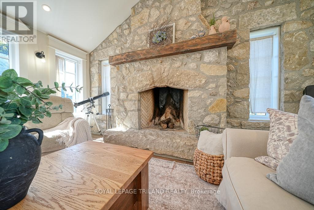 21 Oriole Crescent, Woodstock, Ontario  N4T 1T1 - Photo 3 - X9386028