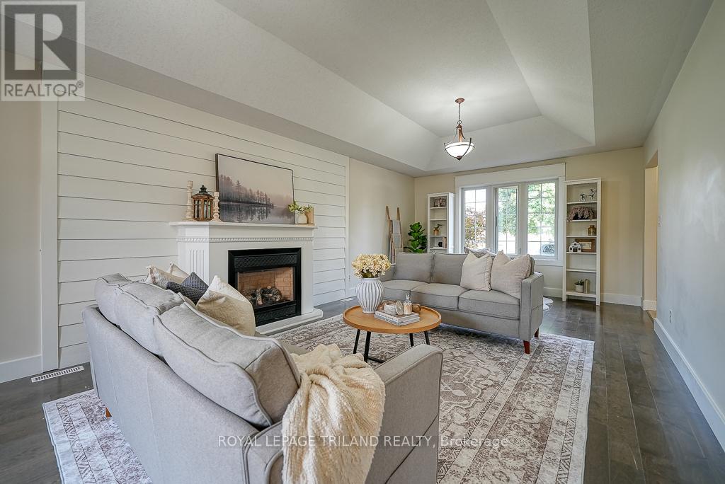 21 Oriole Crescent, Woodstock, Ontario  N4T 1T1 - Photo 5 - X9386028