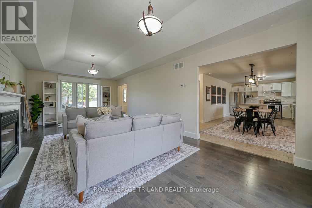 21 Oriole Crescent, Woodstock, Ontario  N4T 1T1 - Photo 9 - X9386028