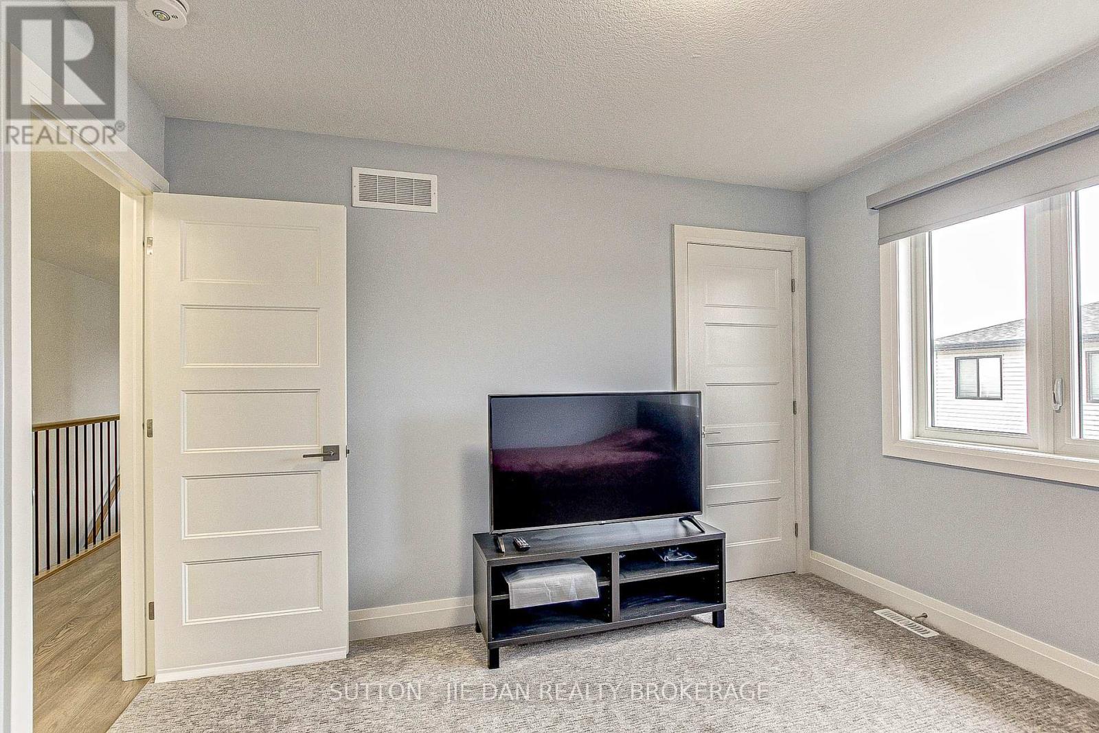 98 Locky Lane, Middlesex Centre (Komoka), Ontario  N0L 1R0 - Photo 17 - X9386867