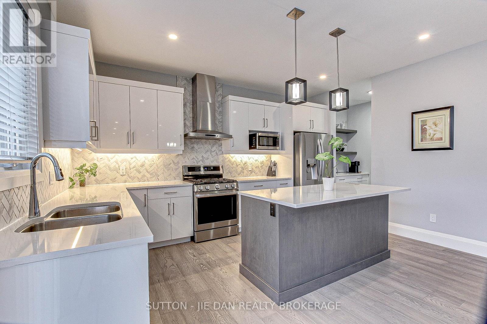 98 Locky Lane, Middlesex Centre (Komoka), Ontario  N0L 1R0 - Photo 35 - X9386867