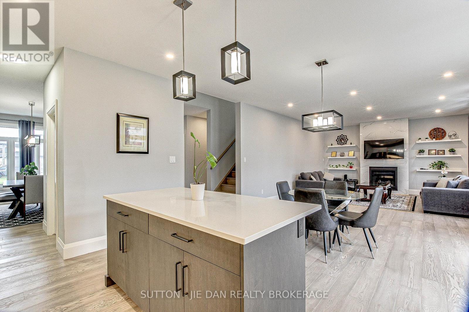 98 Locky Lane, Middlesex Centre (Komoka), Ontario  N0L 1R0 - Photo 36 - X9386867