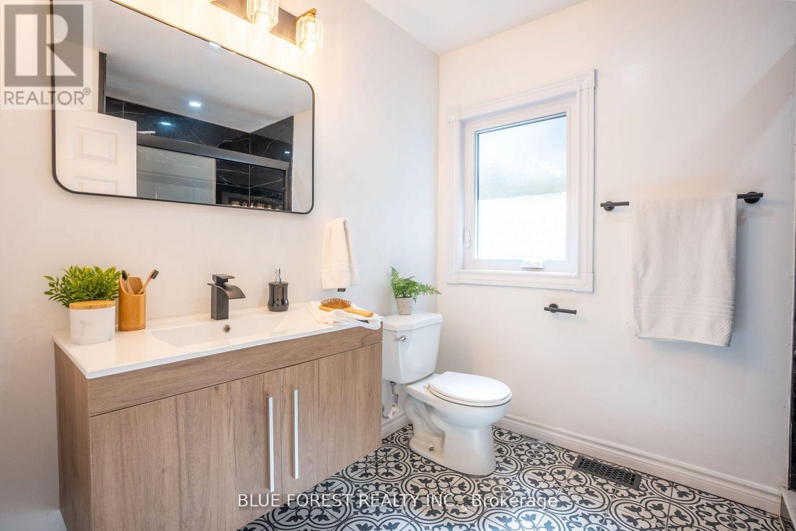 416 Indian Creek Road, Chatham-Kent (Sw), Ontario  N7M 2E2 - Photo 6 - X9387046
