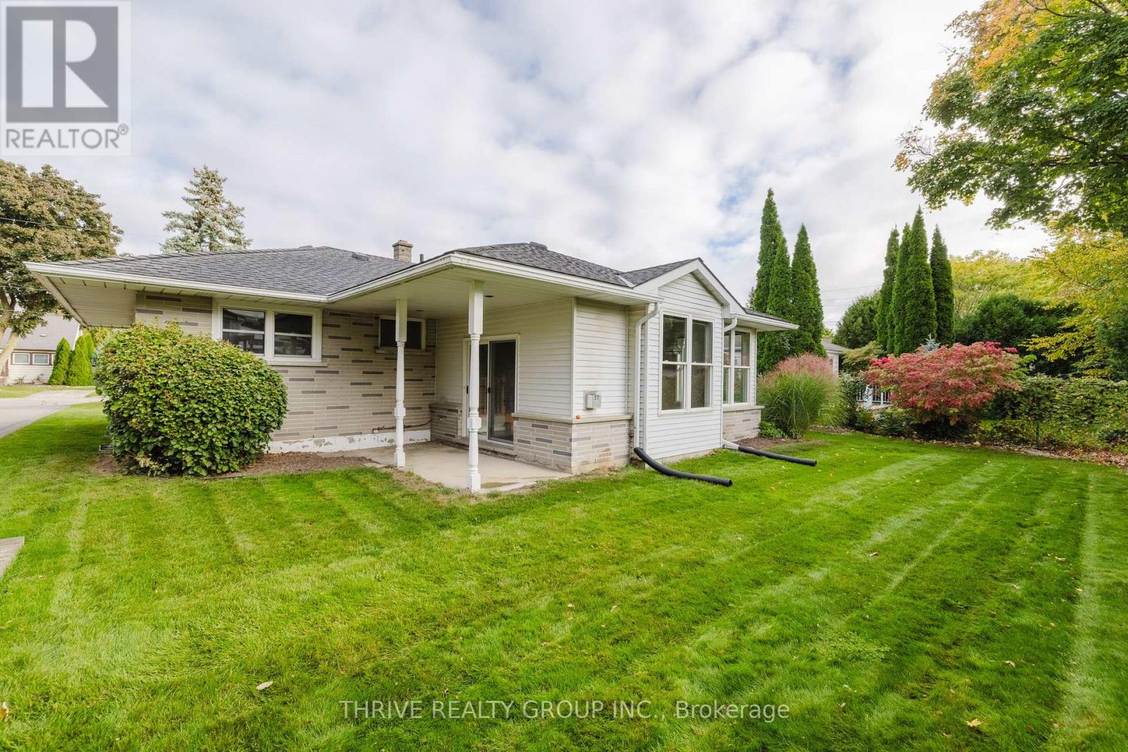 678 Roselawn Avenue, Woodstock, Ontario  N4S 5S5 - Photo 4 - X9387470