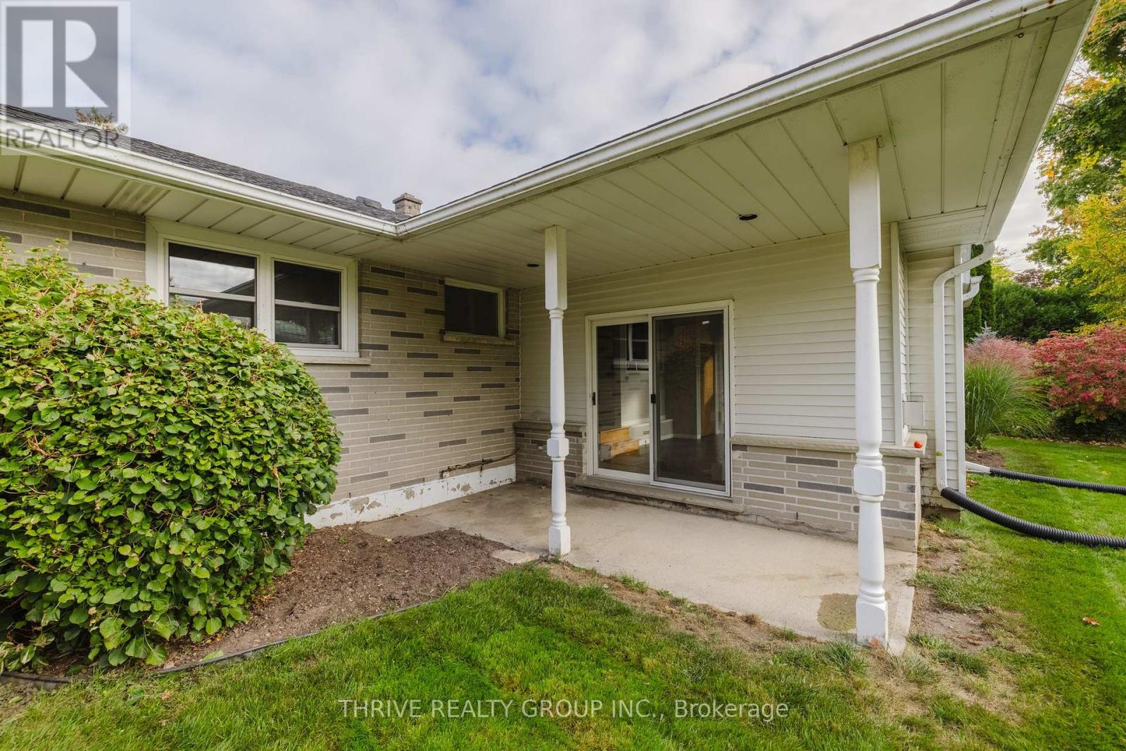 678 Roselawn Avenue, Woodstock, Ontario  N4S 5S5 - Photo 5 - X9387470