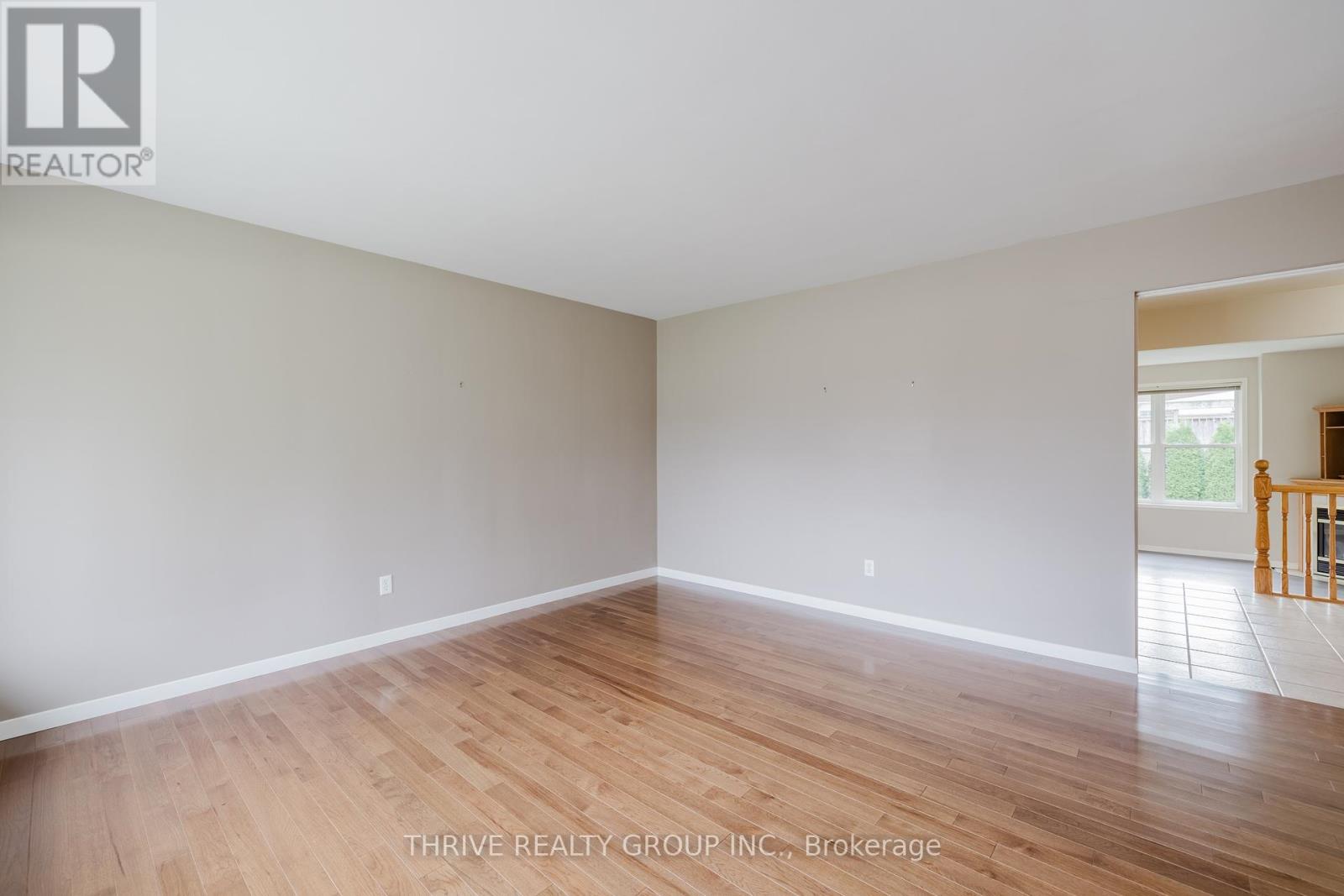 678 Roselawn Avenue, Woodstock, Ontario  N4S 5S5 - Photo 7 - X9387470