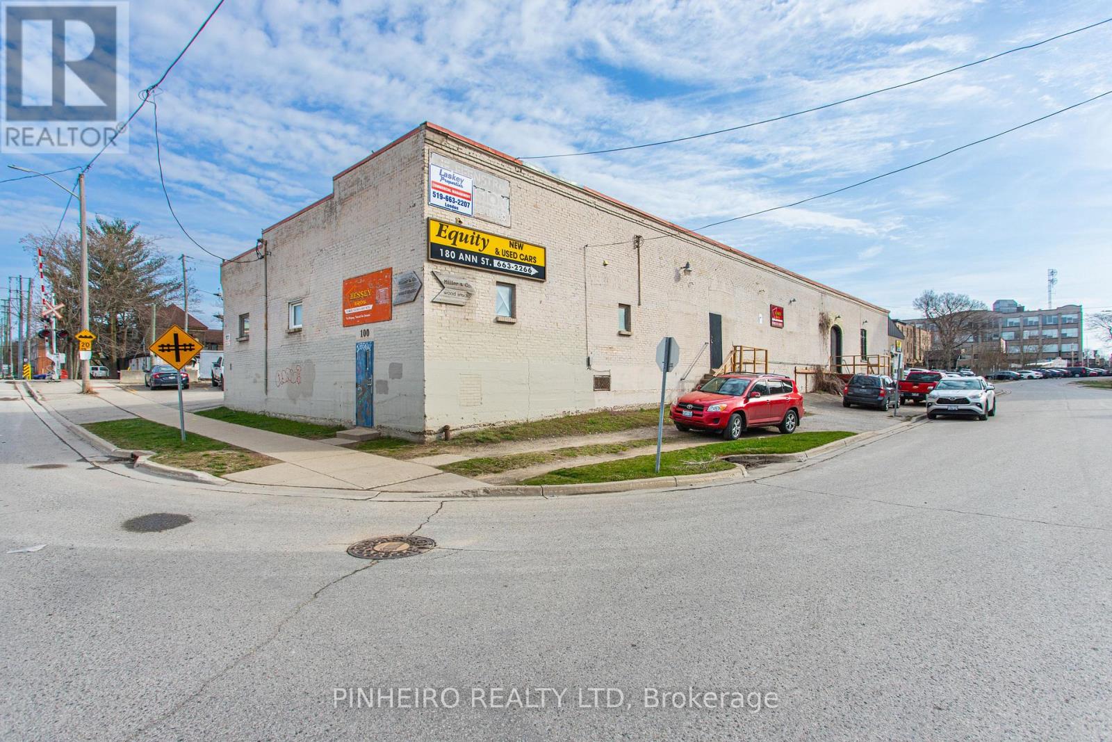 100 ST GEORGE STREET, london, Ontario