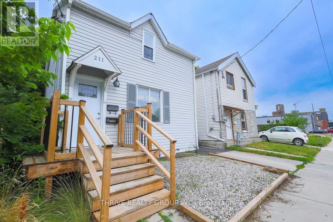 UPPER - 211 CLARENCE STREET, london, Ontario