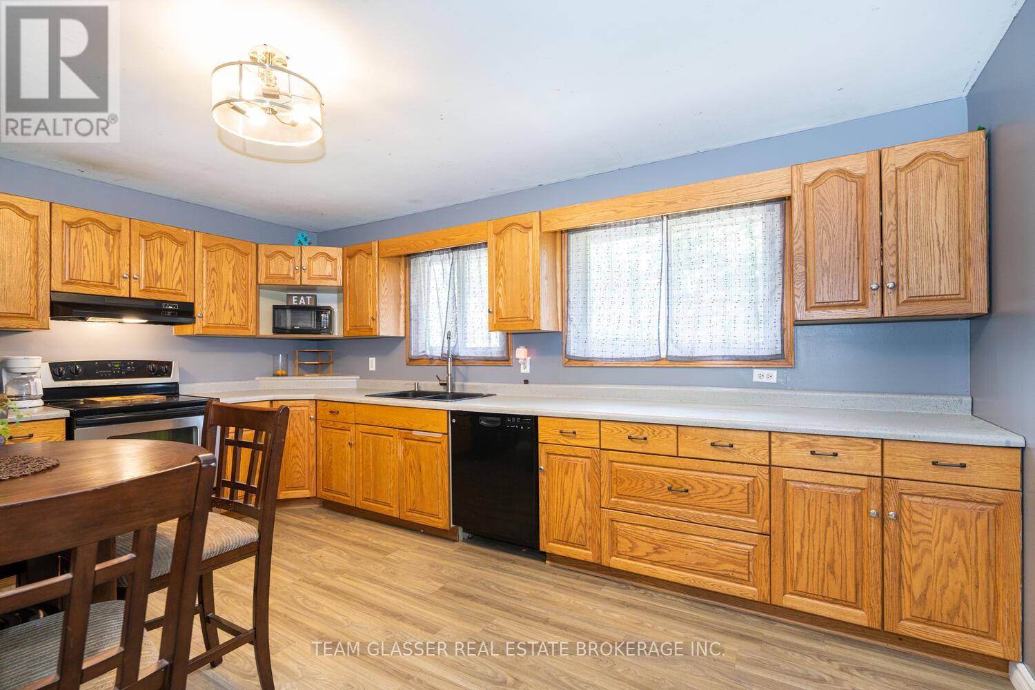 208 Evandale Road, West Elgin (West Lorne), Ontario  N0L 2P0 - Photo 11 - X9388128