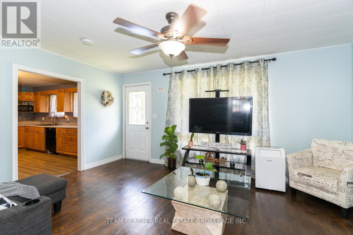 208 Evandale Road, West Elgin (West Lorne), Ontario  N0L 2P0 - Photo 4 - X9388128