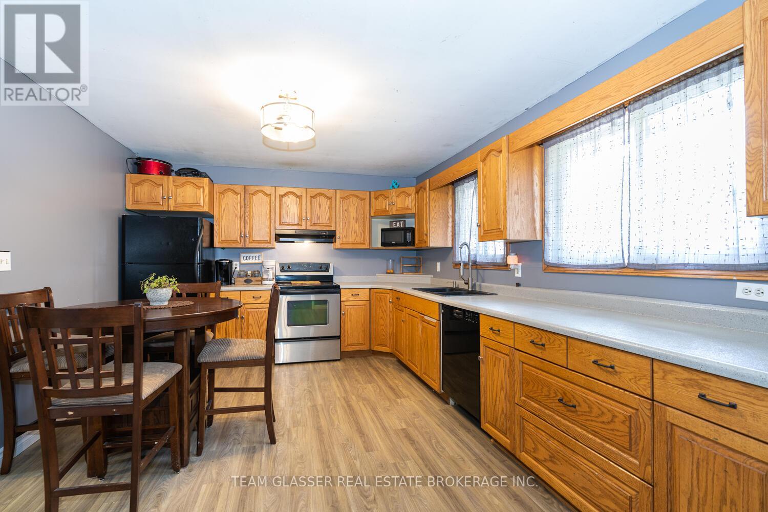 208 Evandale Road, West Elgin (West Lorne), Ontario  N0L 2P0 - Photo 8 - X9388128