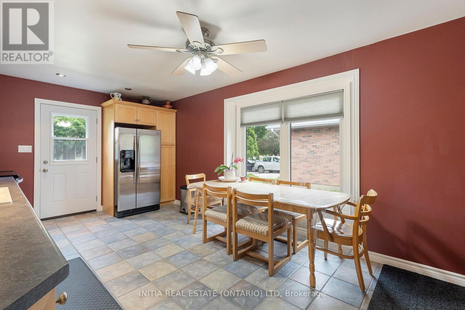 27 Hines Crescent, London, Ontario  N6C 3A2 - Photo 3 - X9388665