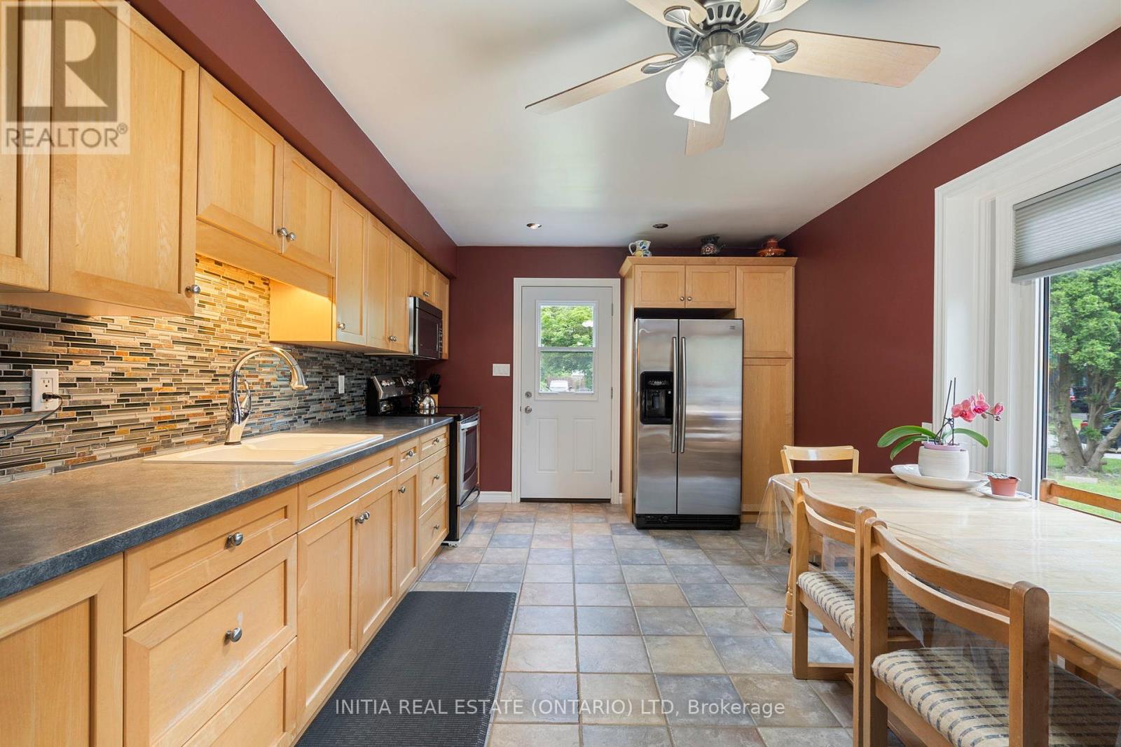 27 Hines Crescent, London, Ontario  N6C 3A2 - Photo 4 - X9388665