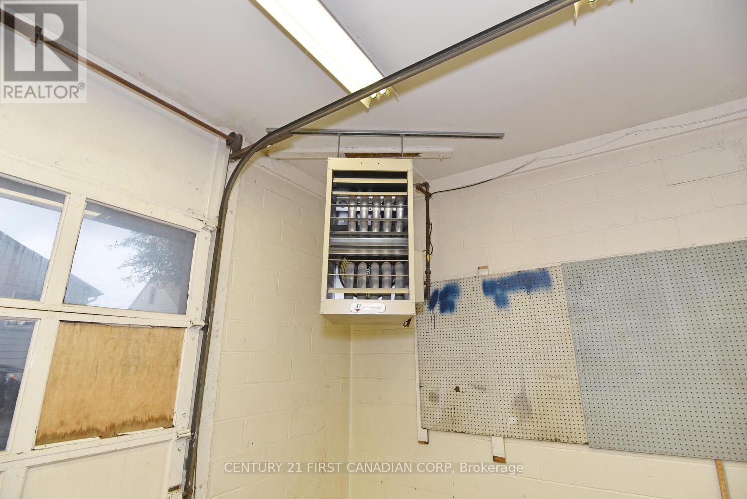 1775 Oxford Street E, London, Ontario  N5V 2Z6 - Photo 10 - X9388921