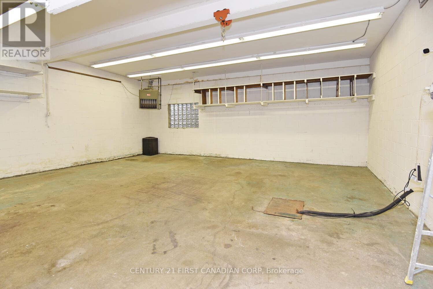 1775 Oxford Street E, London, Ontario  N5V 2Z6 - Photo 12 - X9388921
