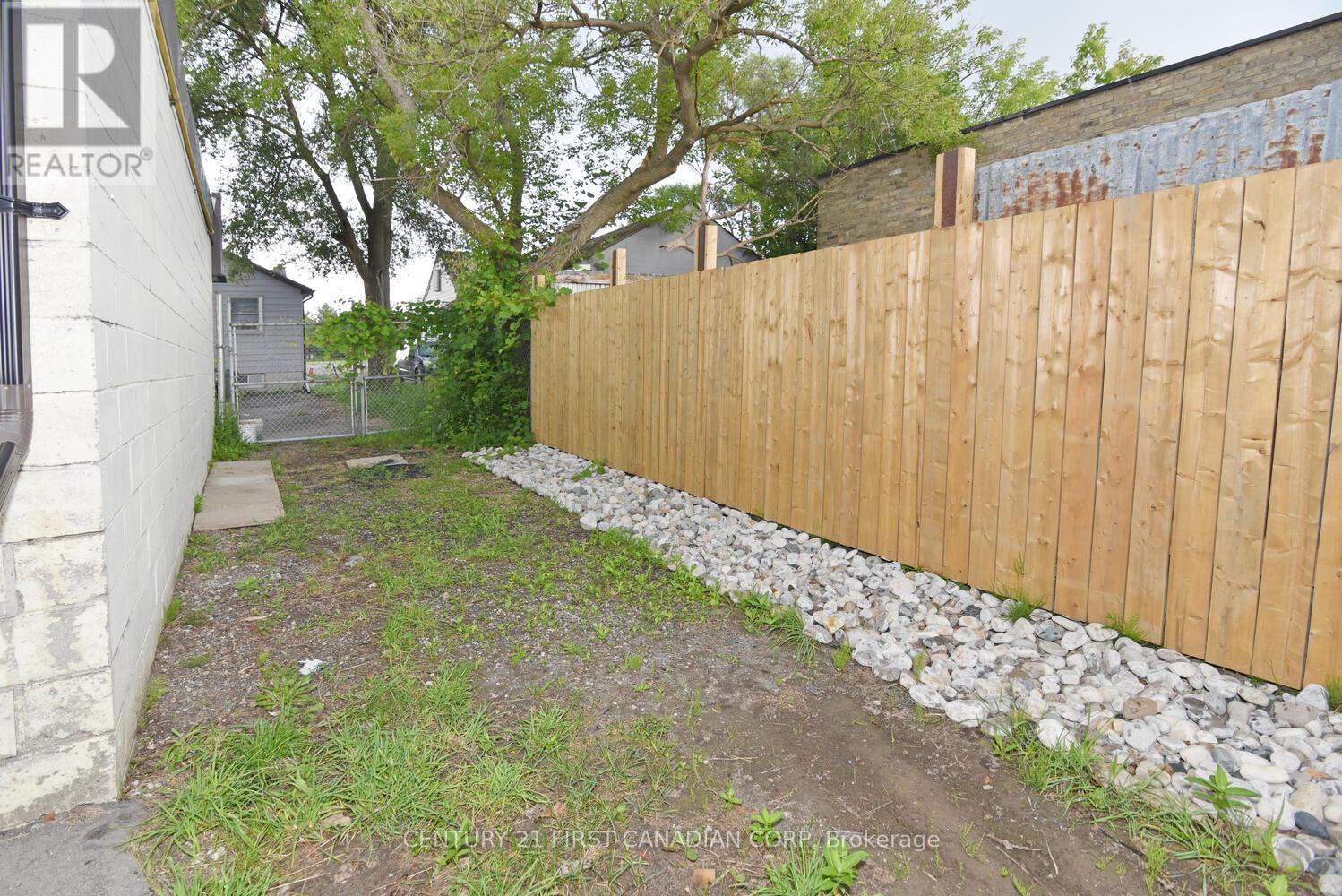 1775 Oxford Street E, London, Ontario  N5V 2Z6 - Photo 21 - X9388921