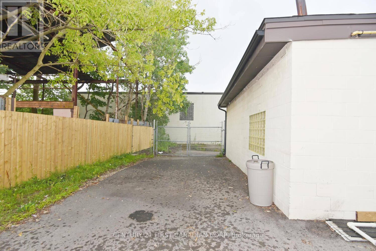 1775 Oxford Street E, London, Ontario  N5V 2Z6 - Photo 26 - X9388921