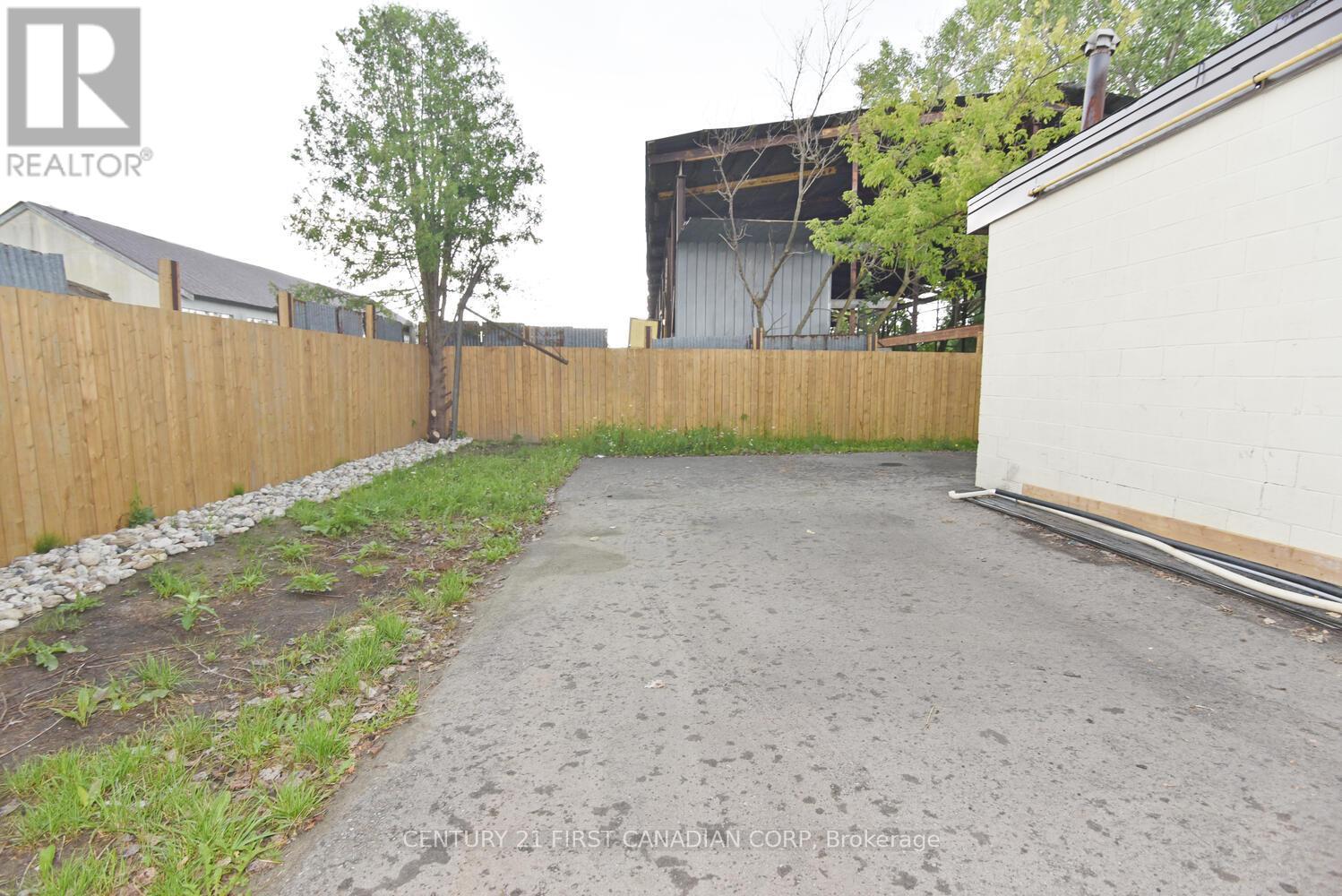 1775 Oxford Street E, London, Ontario  N5V 2Z6 - Photo 27 - X9388921