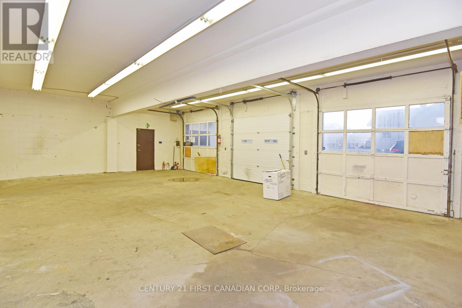 1775 Oxford Street E, London, Ontario  N5V 2Z6 - Photo 8 - X9388921