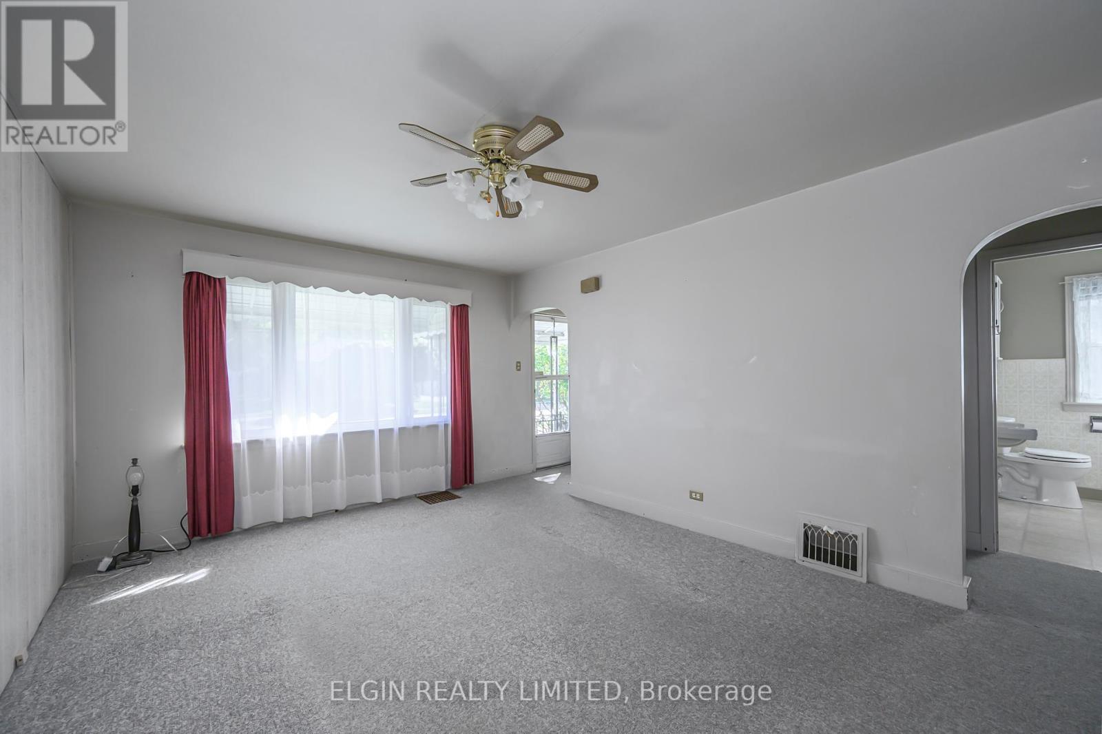 35 First Avenue, St. Thomas, Ontario  N5R 4M7 - Photo 3 - X9389364