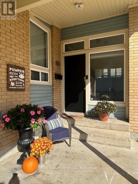 273 Saulsbury Street, Strathroy-Caradoc (Se), Ontario  N7G 2B1 - Photo 2 - X9389826