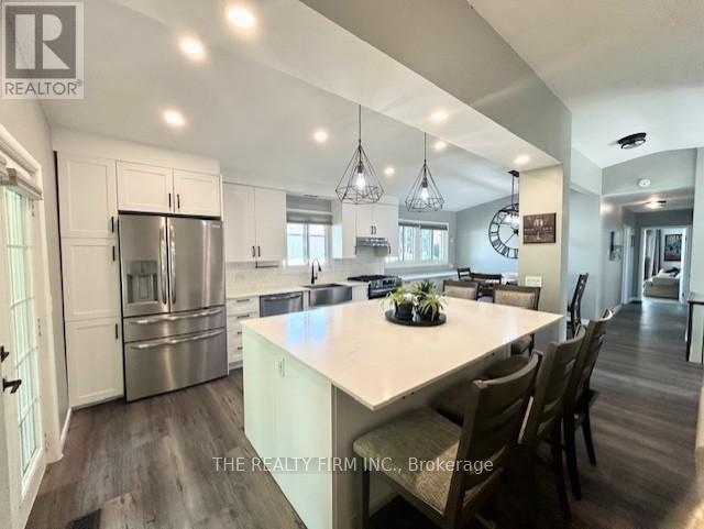 273 Saulsbury Street, Strathroy-Caradoc (Se), Ontario  N7G 2B1 - Photo 7 - X9389826