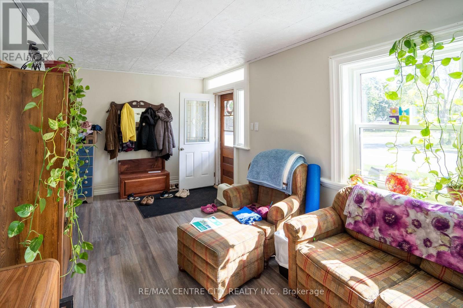 133 Metcalfe Street E, Strathroy-Caradoc (Ne), Ontario  N7G 1P5 - Photo 8 - X9390446