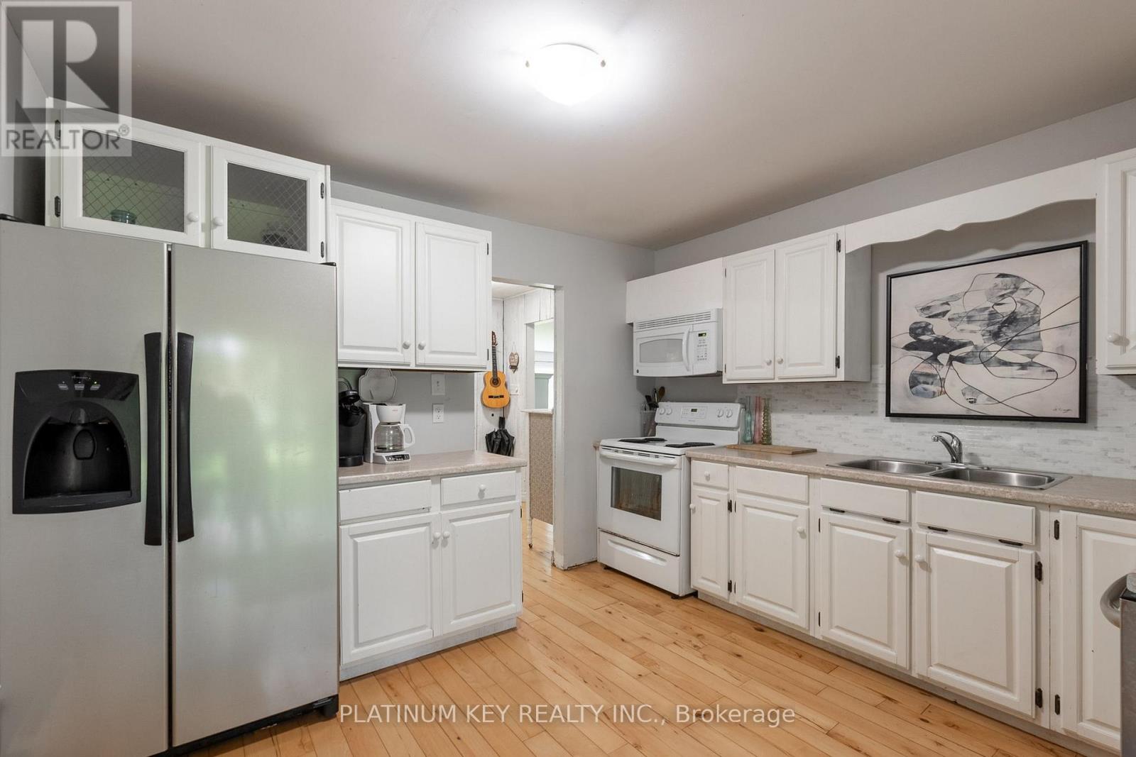 5409 Oak Avenue, Lambton Shores, Ontario  N0N 1J0 - Photo 12 - X9390512