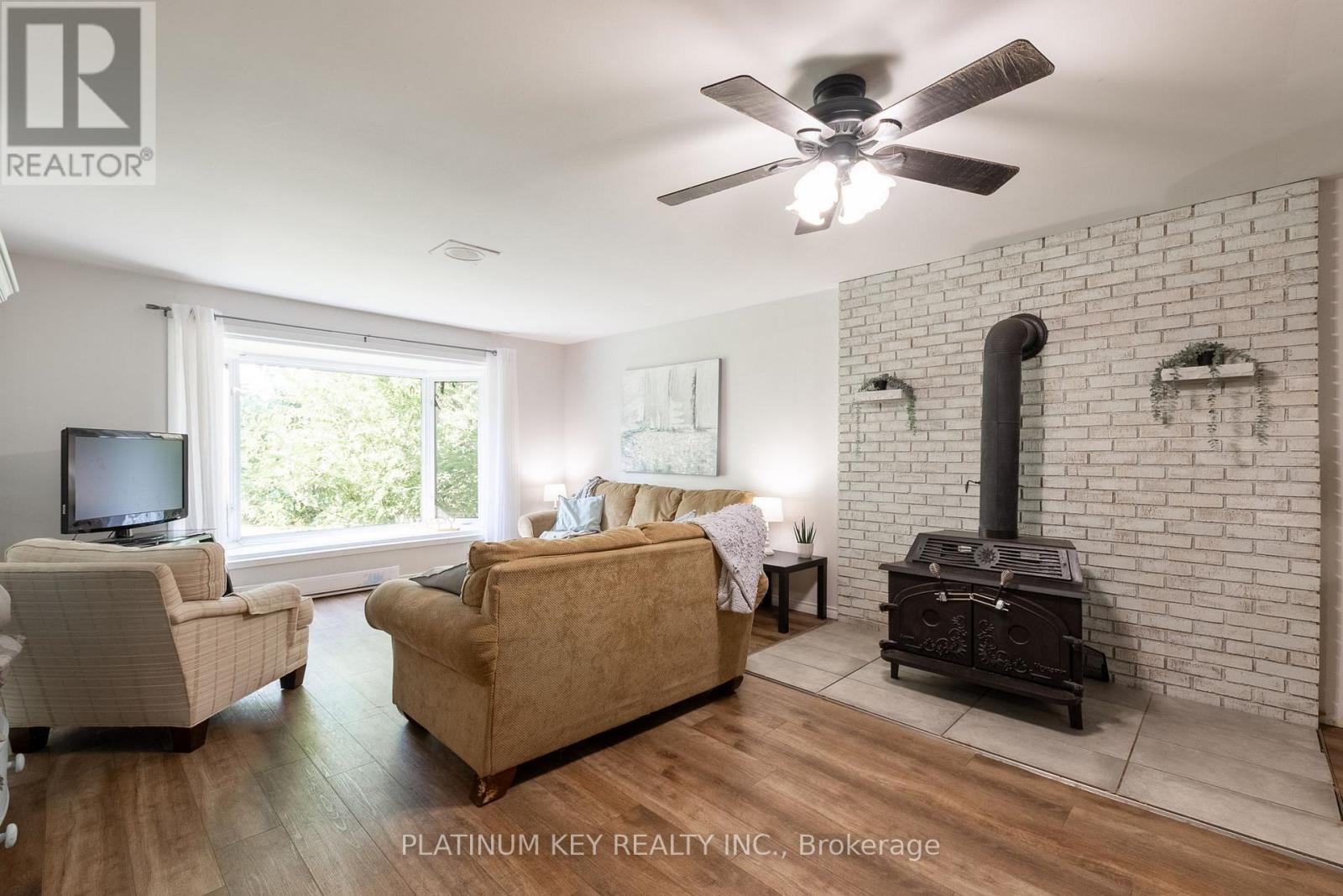 5409 Oak Avenue, Lambton Shores, Ontario  N0N 1J0 - Photo 16 - X9390512