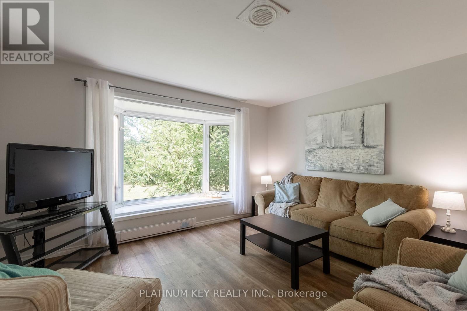 5409 Oak Avenue, Lambton Shores, Ontario  N0N 1J0 - Photo 17 - X9390512