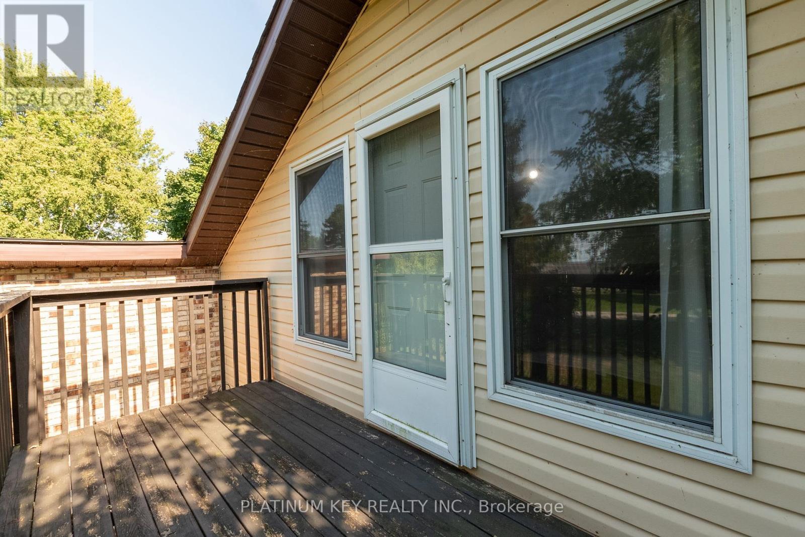 5409 Oak Avenue, Lambton Shores, Ontario  N0N 1J0 - Photo 31 - X9390512