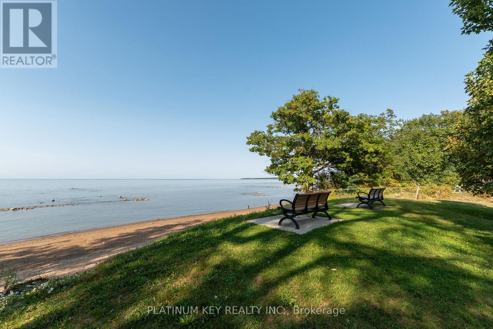 5409 Oak Avenue, Lambton Shores, Ontario  N0N 1J0 - Photo 37 - X9390512