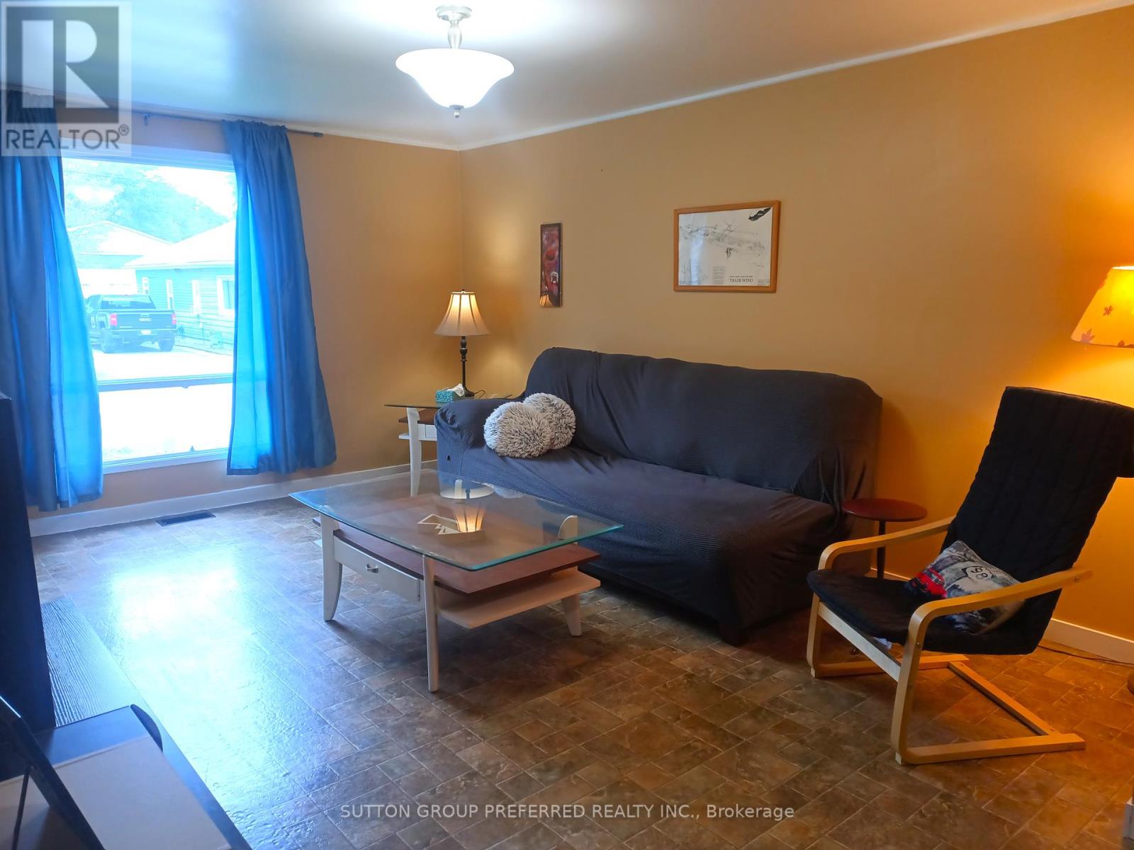 146 Frederic Street, West Elgin (West Lorne), Ontario  N0L 2P0 - Photo 4 - X9390582