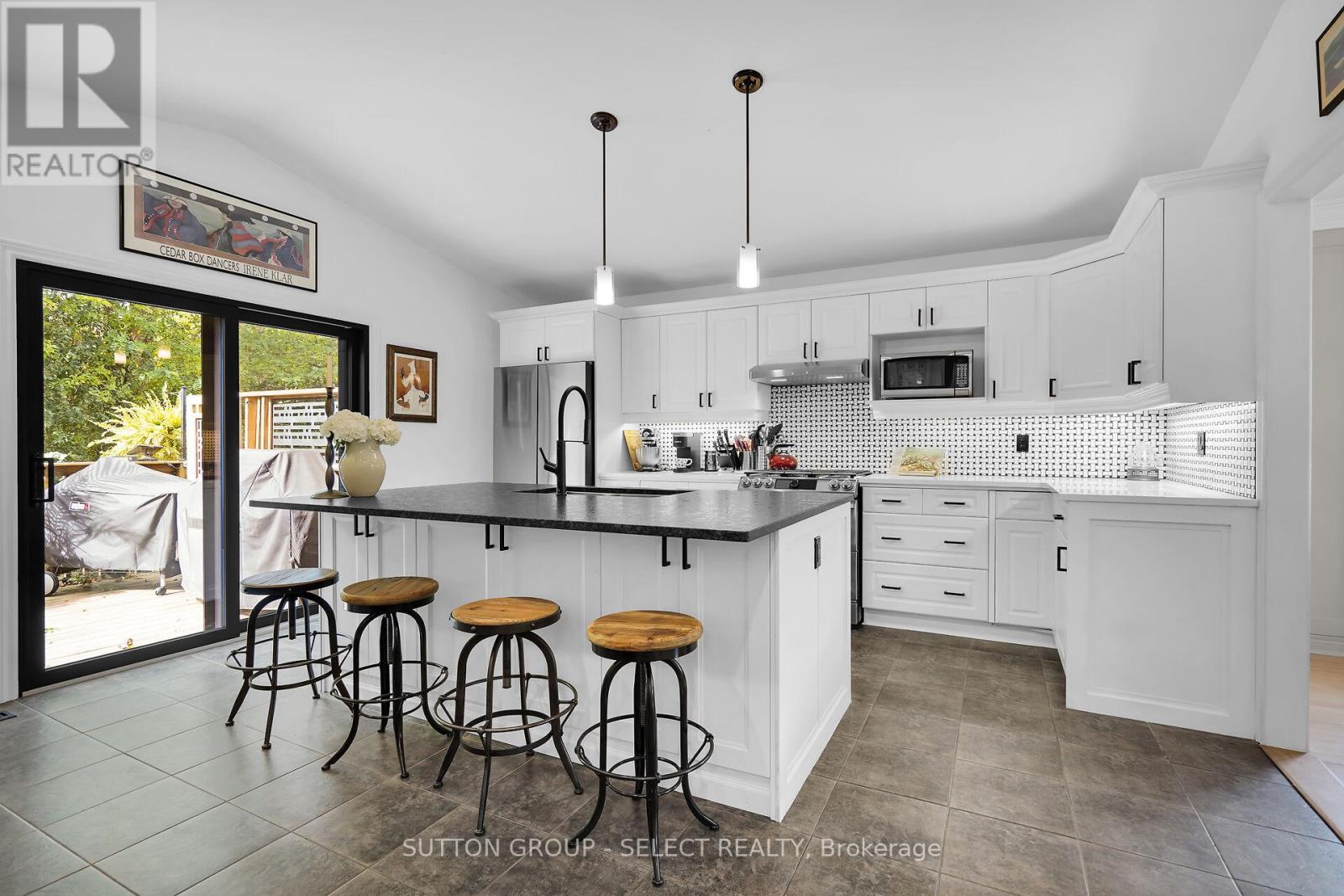 655 Thornwood Court, London, Ontario  N6H 5J5 - Photo 12 - X9391076