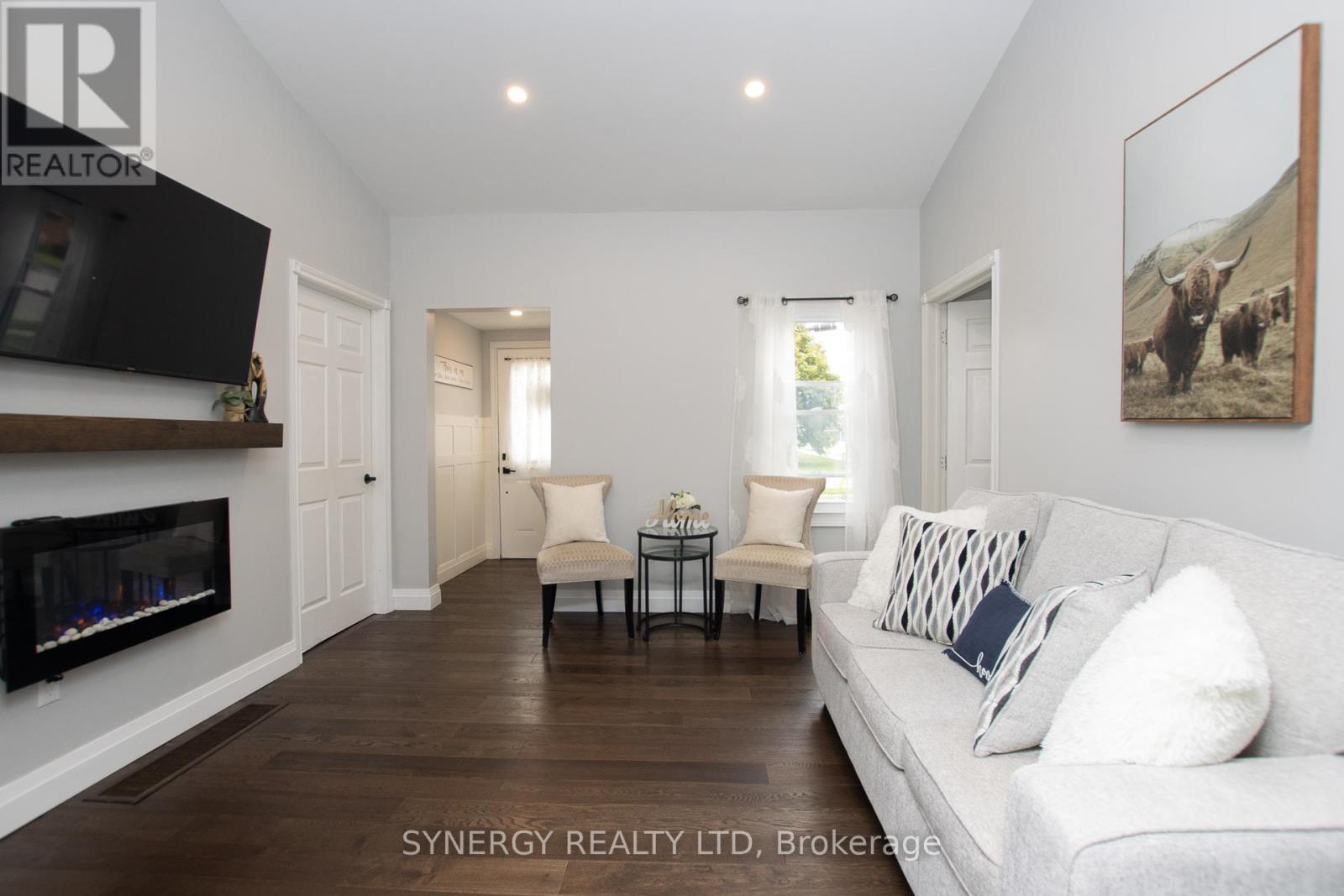 230 Currie Street, Southwest Middlesex (Glencoe), Ontario  N0L 1M0 - Photo 6 - X9391265