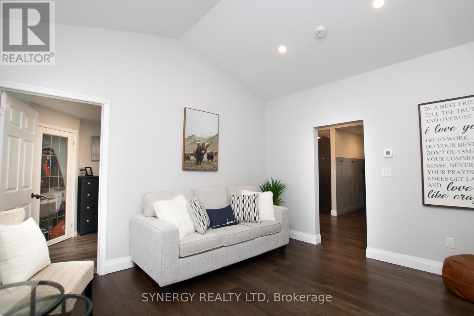 230 Currie Street, Southwest Middlesex (Glencoe), Ontario  N0L 1M0 - Photo 7 - X9391265