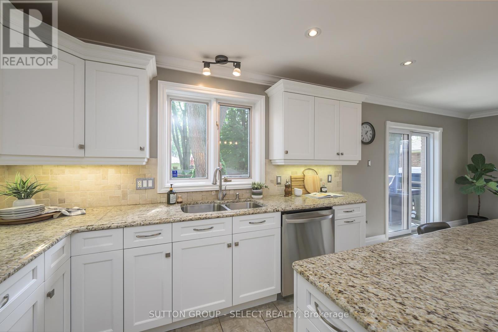 6907 Lambeth Walk, London, Ontario  N6P 1A5 - Photo 17 - X9391561